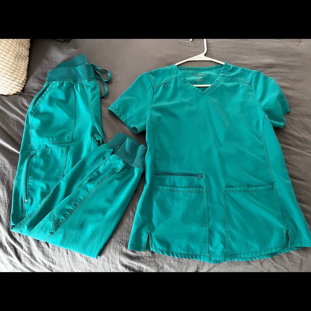 Teal scrub set